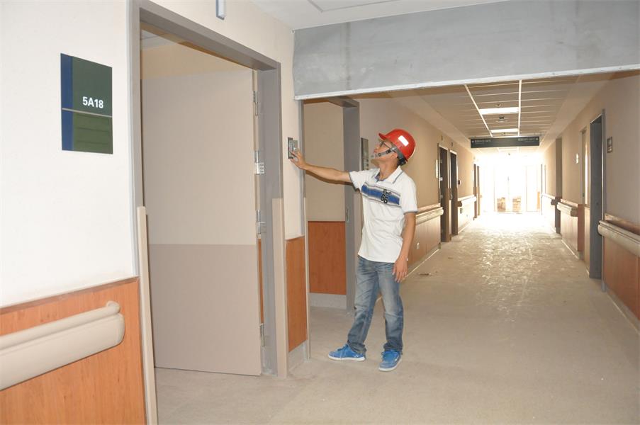 在特殊场所，挡烟垂壁的选择有哪些特殊要求