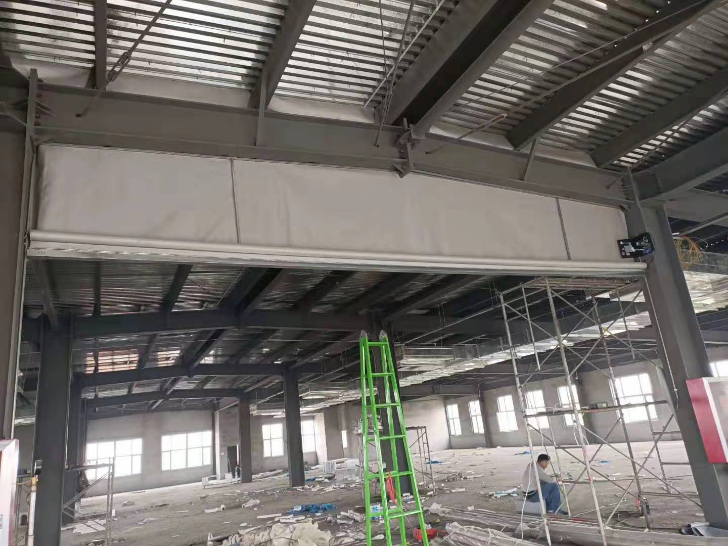 概述安装挡烟垂壁的重要性